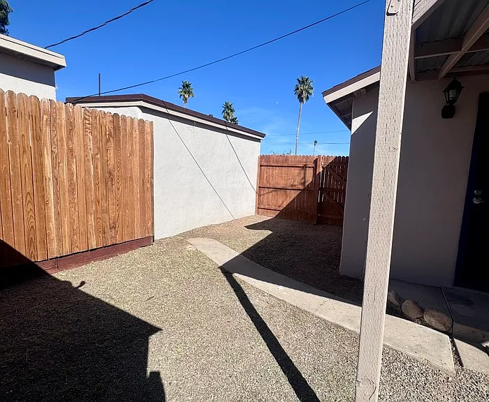 3156 E Towner St #2 — Photo 30