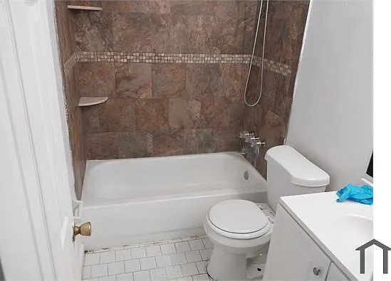 7803 Jasper Ave — Photo 5