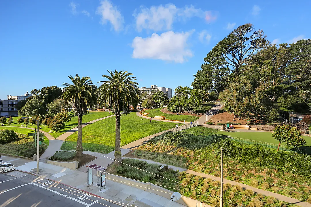 2085 Sacramento St — Photo 3