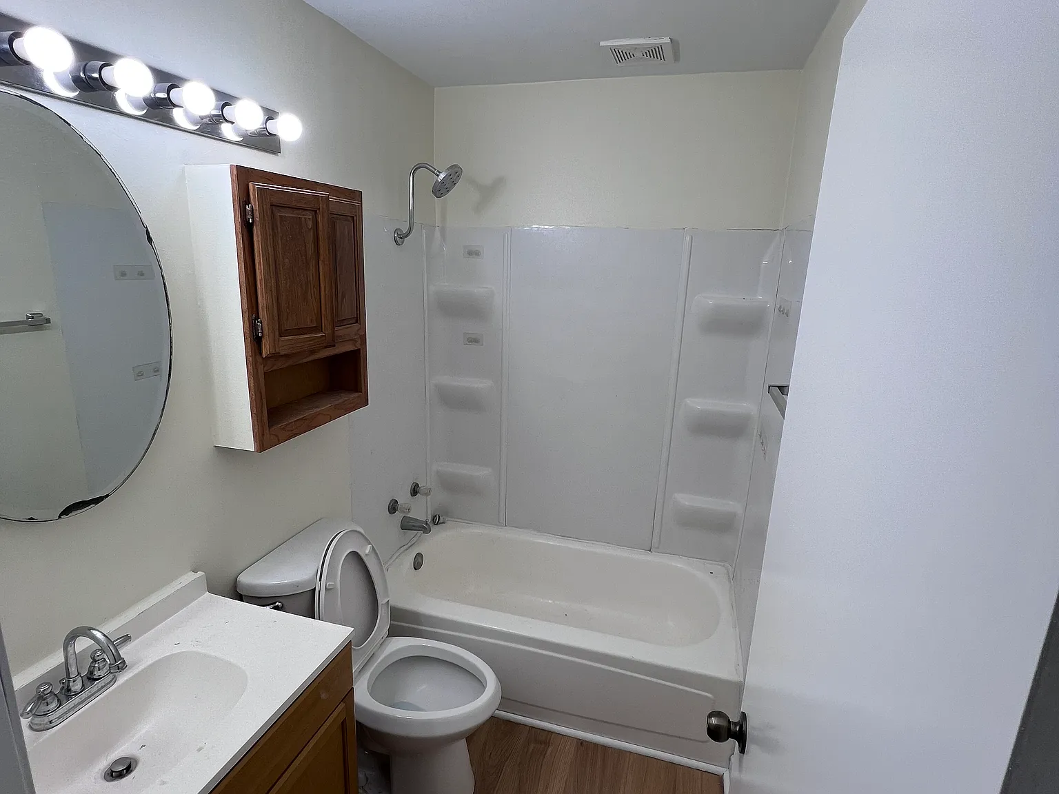 3 bed, 1106 sqft, $1,600 — Photo 2
