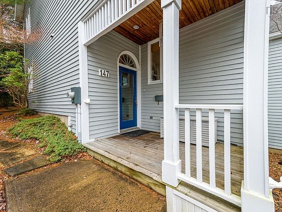 2nd image of 147 Spinnaker Dr