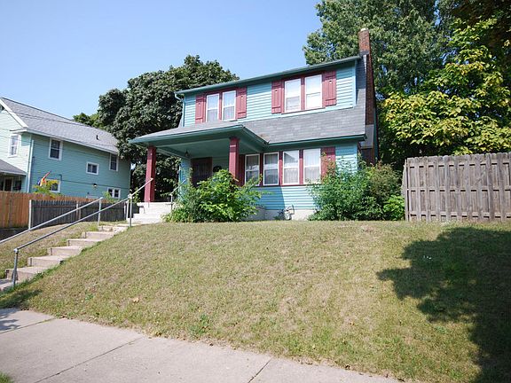 2nd image of 1215 Fisk St SE