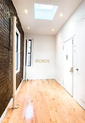 Rented by City Connections Realty | media 6