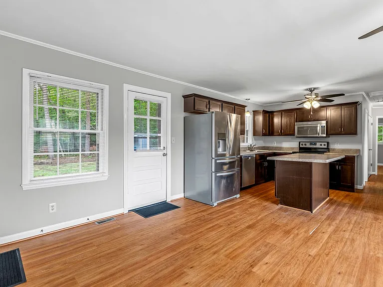 316 Friendway Rd — Photo 8