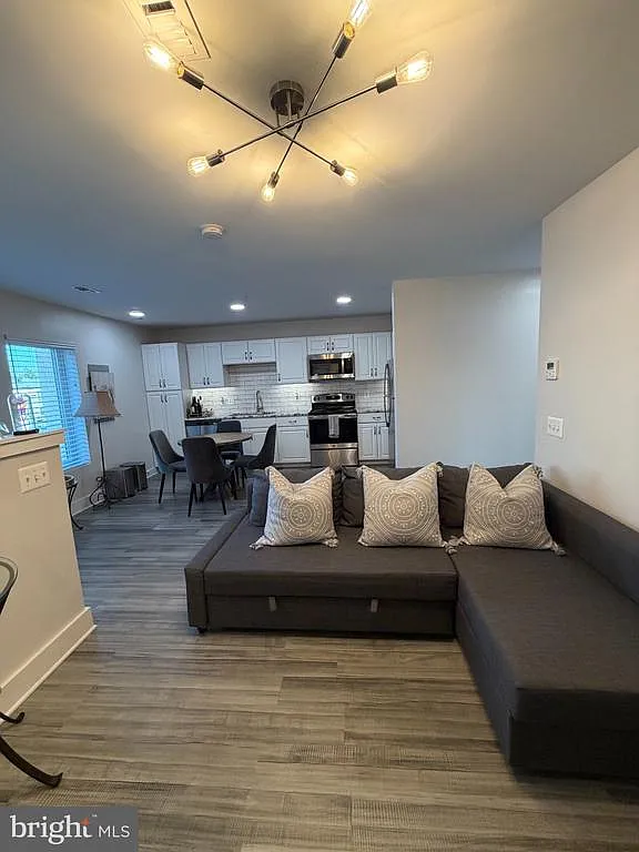 19520 Village Walk Dr — Photo 4