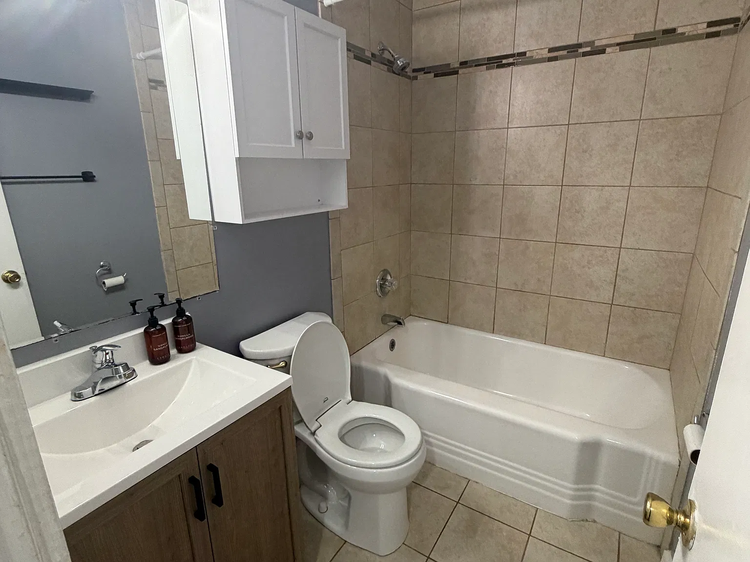 115 Lexington St — Photo 4