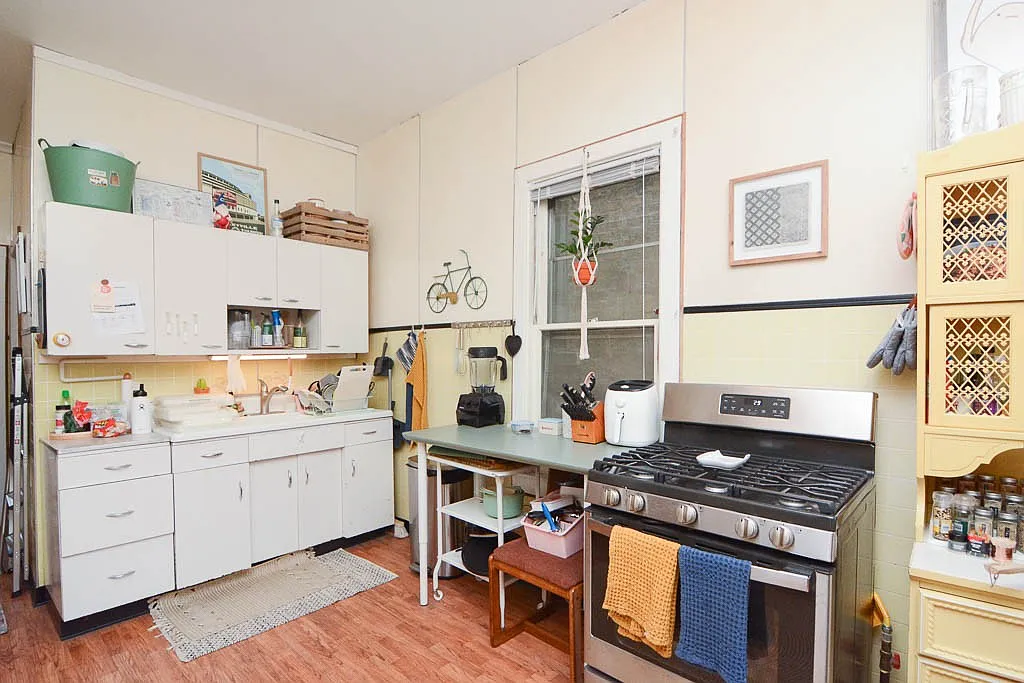 1 bed, 900 sqft, $2,100 — Photo 3