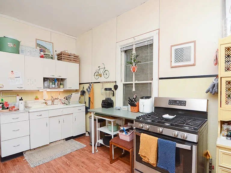 3426 N Lincoln Ave #1 — Photo 3