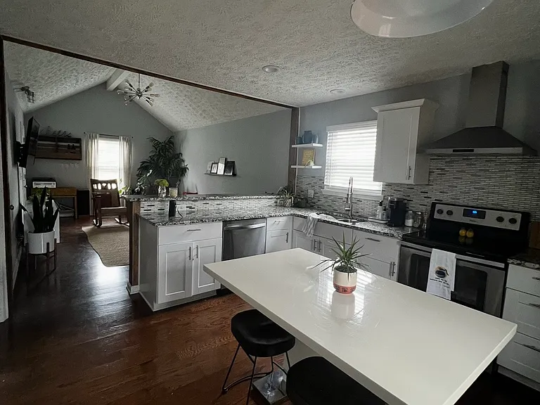 2509 Slaydon Dr — Photo 4