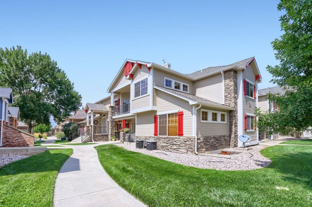 647 Callisto Dr #202