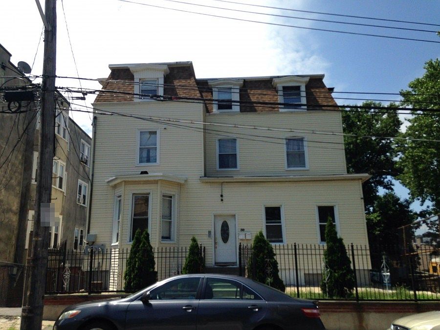 1st image of 59 Hawthorne Ave