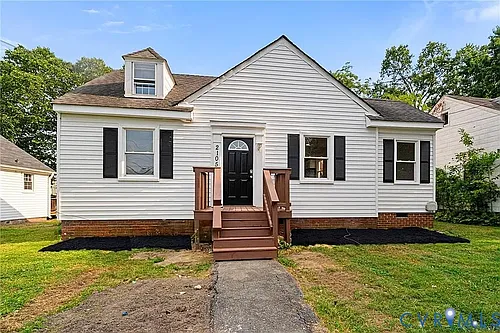 2105 Clarke St Photo 1 2105 Clarke St Photo 1