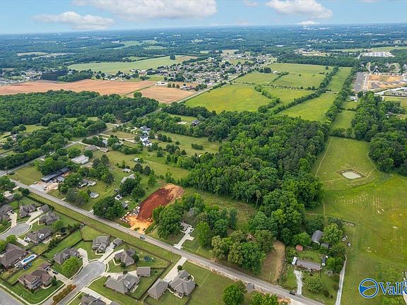 3rd image of 25177 Capshaw Rd