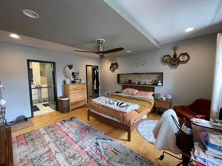 907 N 5th St #O1 — Photo 23