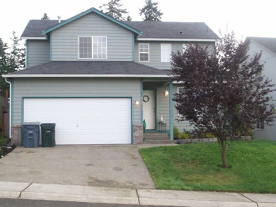 3BD, 2.5BA Large Single Family Home