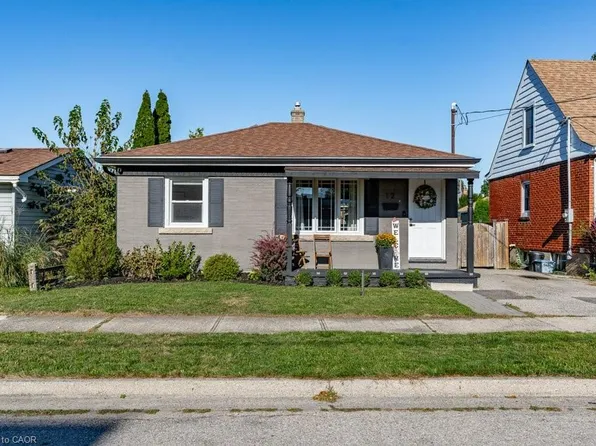 12 Wade Ave, Brantford, ON N3T 1W8