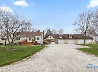 1768 N Leutz Rd, Oak Harbor, OH 43449