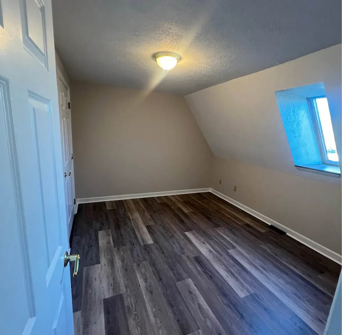 2 bed, 1.5 bath, 1500 sqft, $950 — Photo 3