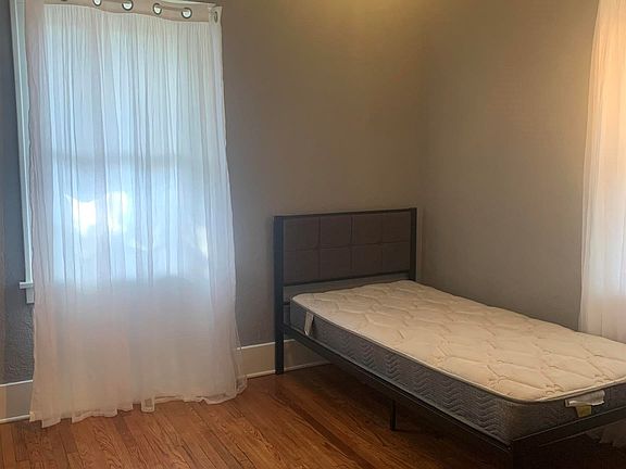 5th image of 544 10th Ave S