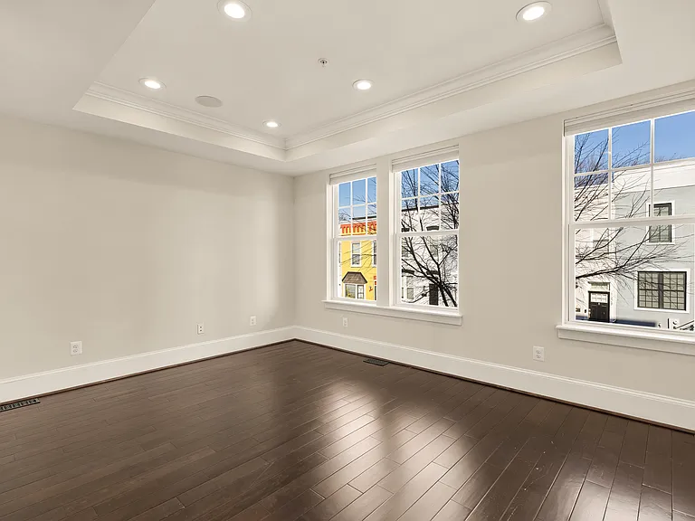 1609 Levis St NE — Photo 55