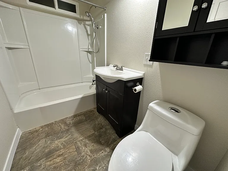 341 Bertha Ave — Photo 10