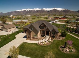 1037 S Roueche Ln, Kaysville, UT 84037