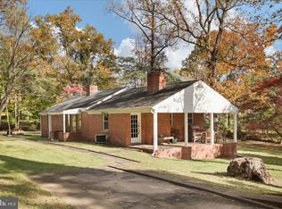 7914 Idylwood Rd, Dunn Loring, VA 22027