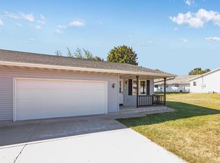 4423 Menasha Ave, Manitowoc, WI 54220