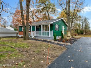 132 Valley Rd, Albany, NY 12205