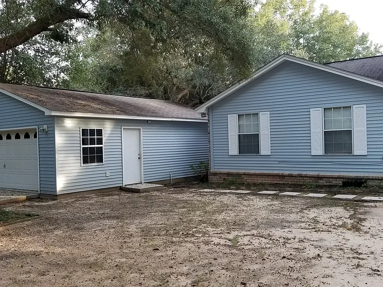 6725 Applegate St — Photo 1
