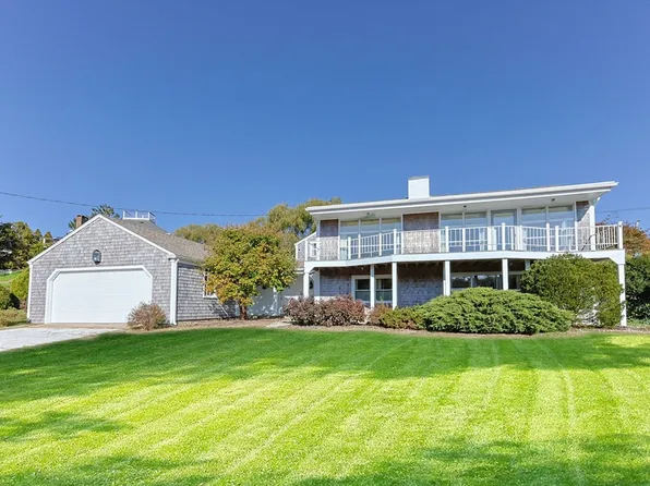 10 Colonial Way, Harwich Pt, MA 02646