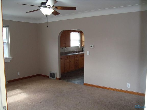 4th image of 806 Palmwood Ave