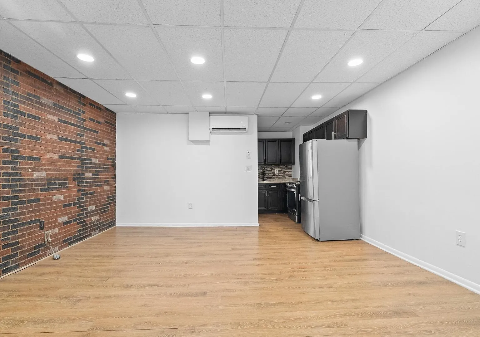 2539 St. Paul Street - Third Floor — Photo 3