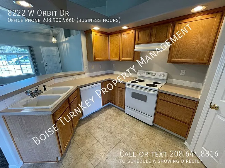 8222 W Orbit Dr — Photo 6