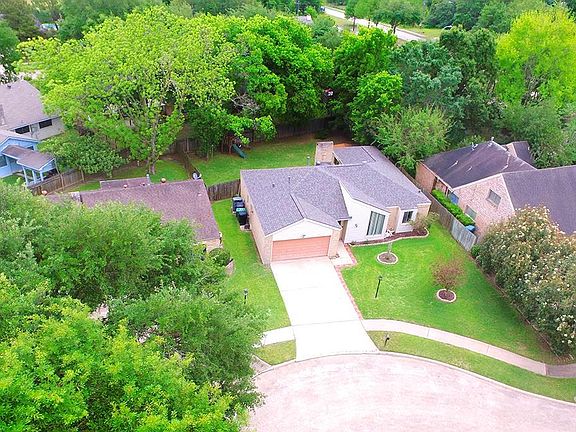 3rd image of 12411 Caren Ct