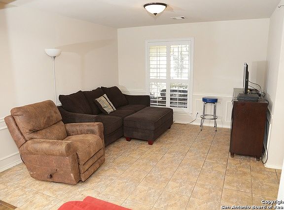5th image of 10811 Bridle View Dr