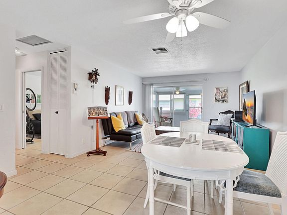3rd image of 2955 Crosley Drive West #H