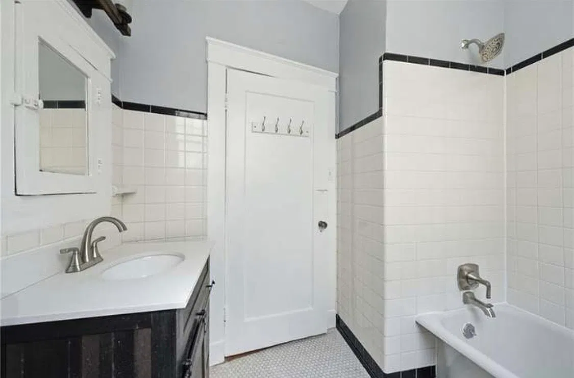 3 bed, 1375 sqft, $1,800 — Photo 4