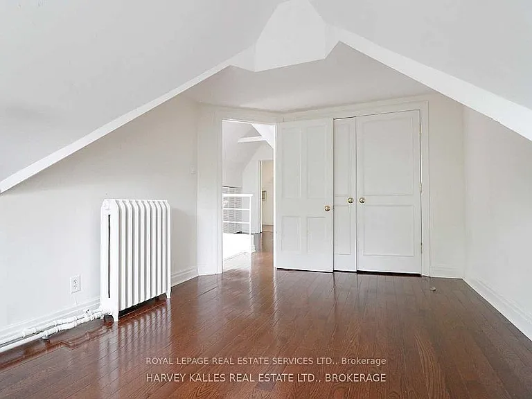 390 Huron St — Photo 13