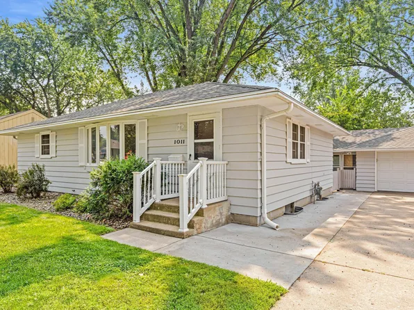 1011 4th St W, Hastings, MN 55033