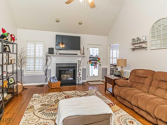 4th image of 117 Myrna Dr
