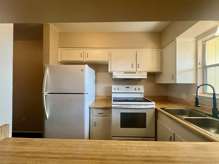7714 Renwick Dr #K107 — Photo 12