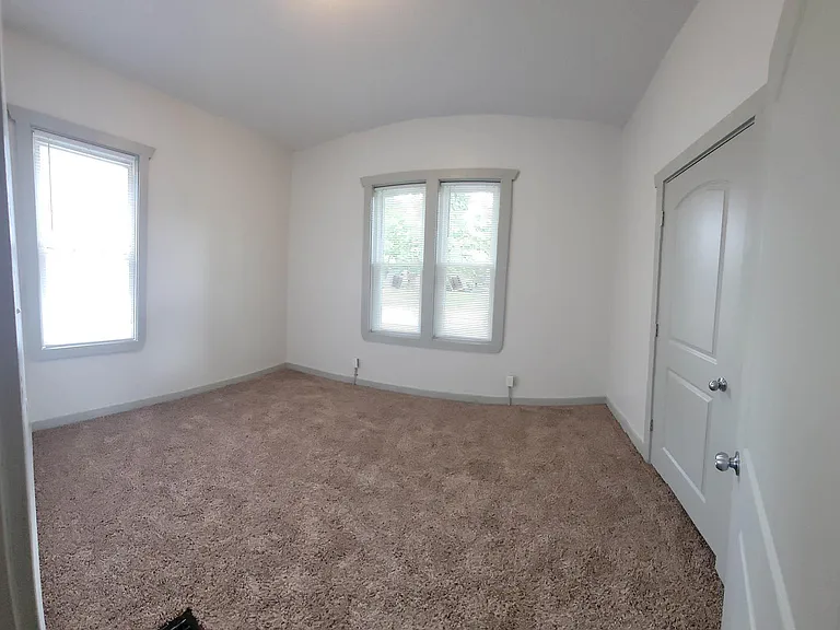 717 Huffman St — Photo 10