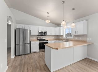 8208 S Hughes Ave #1, Sioux Falls, SD 57108