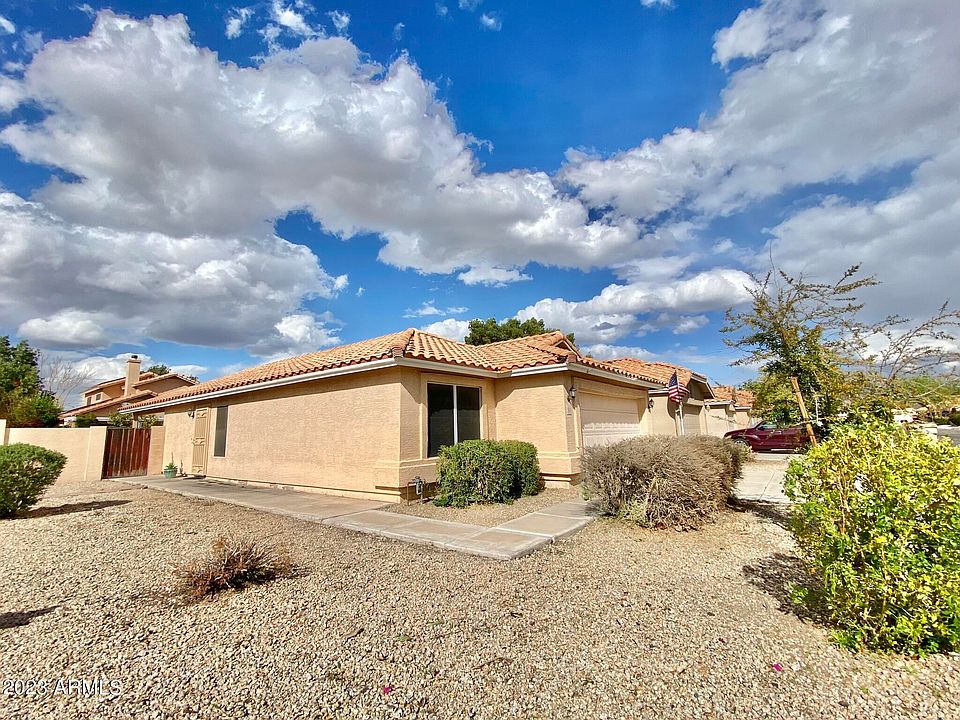 1st image of 8022 W PARADISE Drive