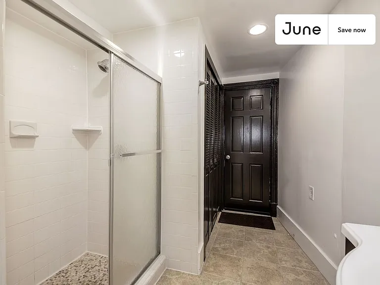 922 I St SE — Photo 15