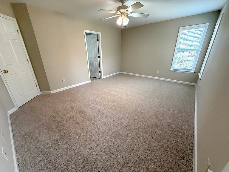 2509 Kentford Ct — Photo 16