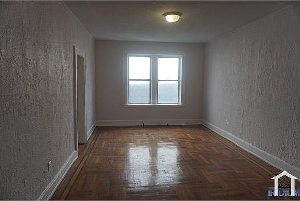 1st image of 404 Stuyvesant Ave #20