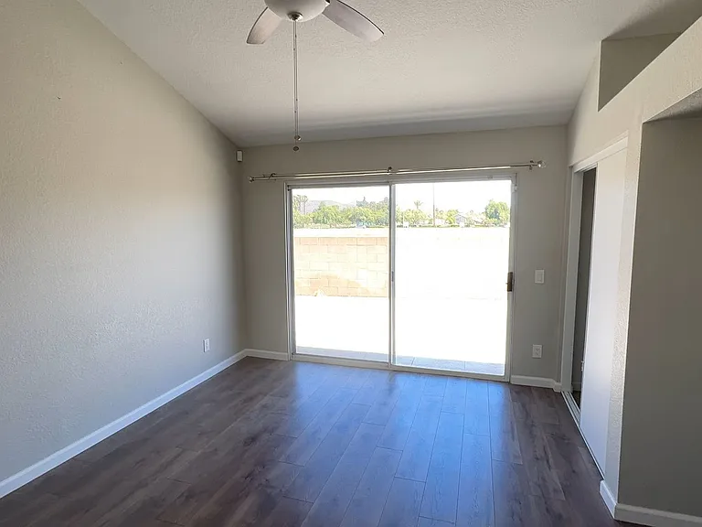 28870 Somme Ct — Photo 7