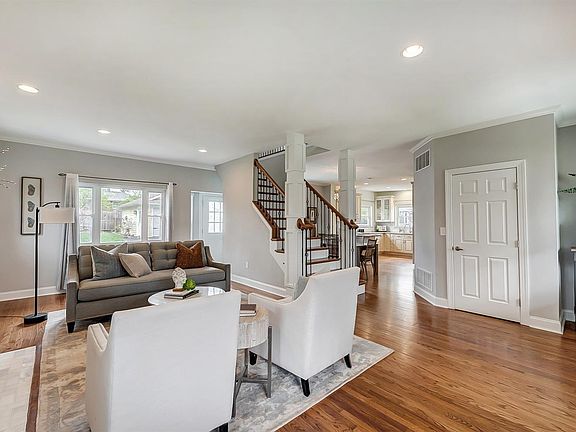 5th image of 7257 Berwood Ave